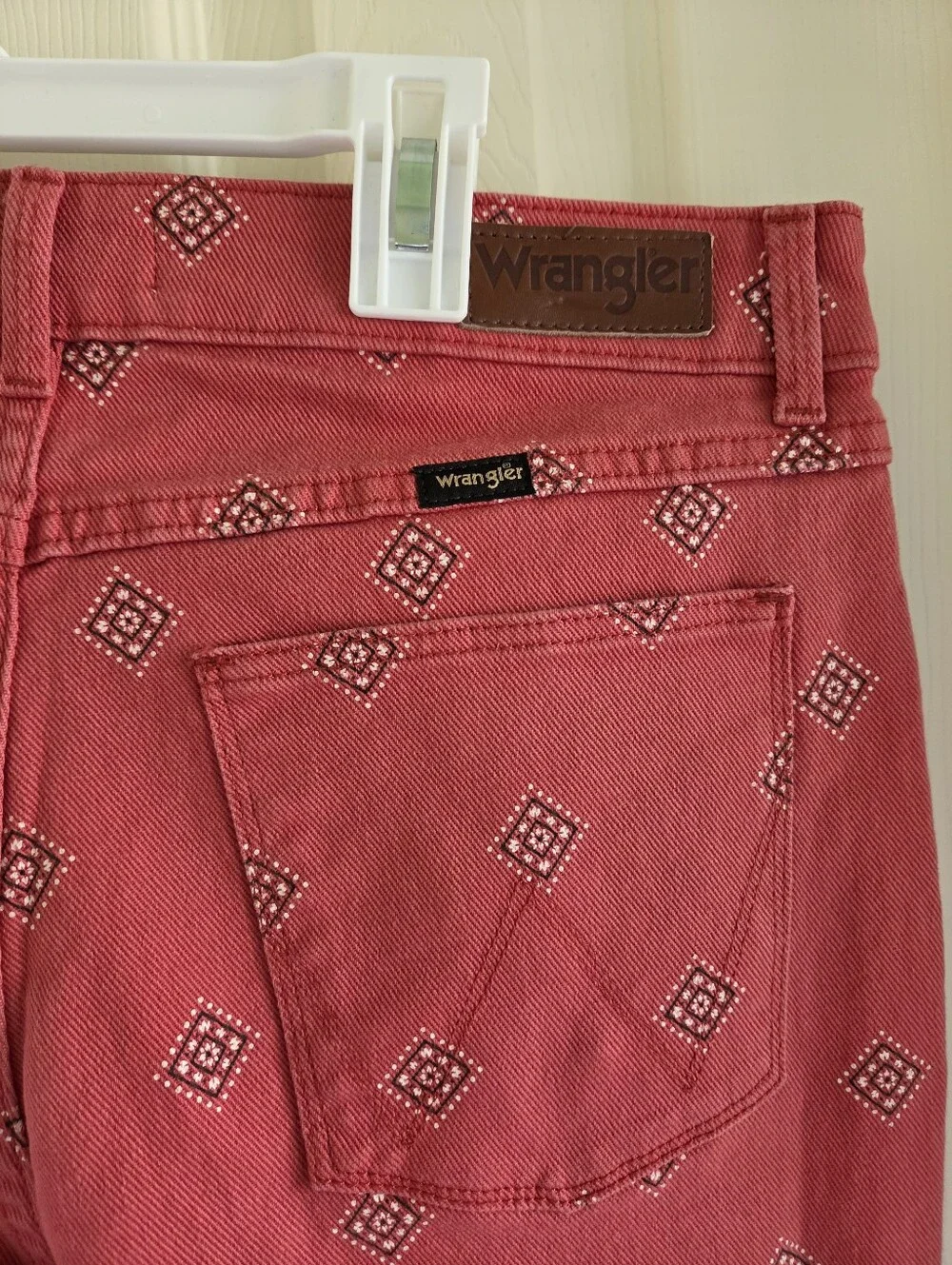 Wrangler High Rise Bold Bootcut Jeans Red Diamond Bay Bandana Print Size 31x30